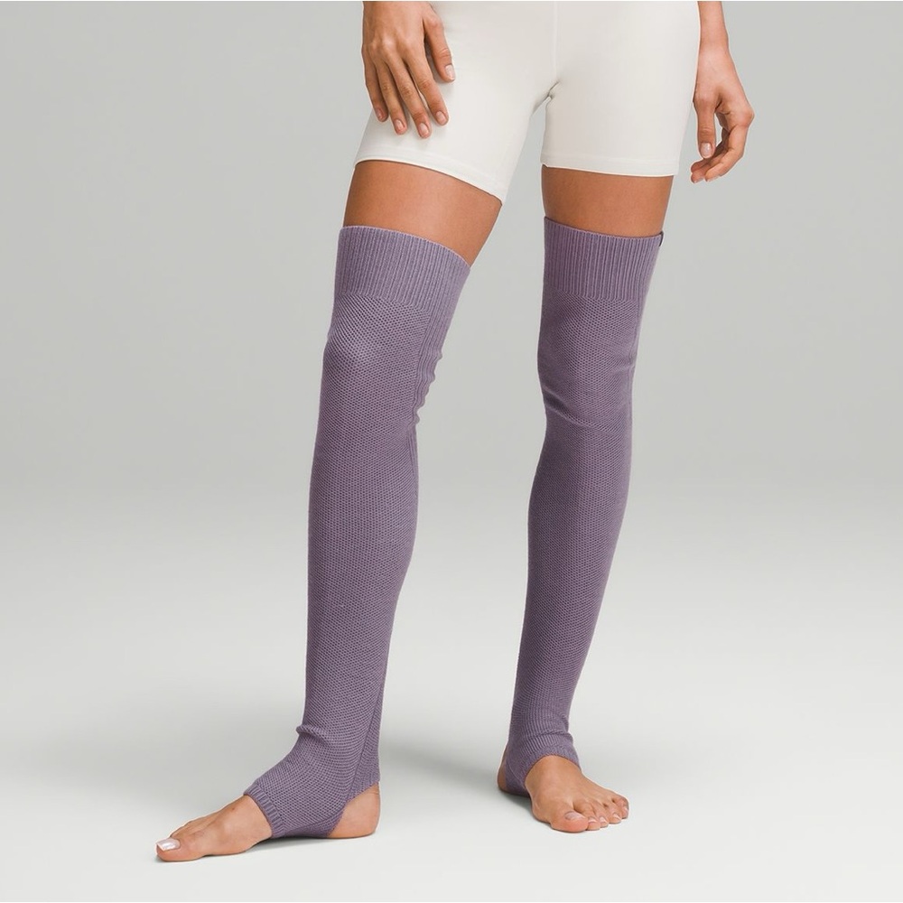 lululemon evolution leg warmers purple - thigh high